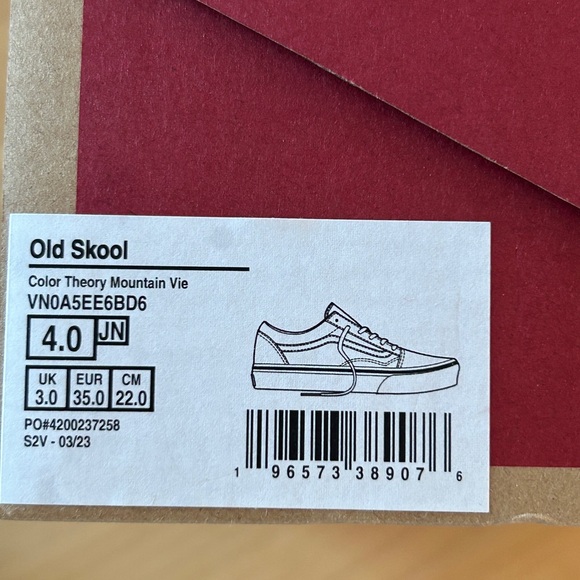 Vans youth size 4.0 forest green suede sneakers. - Picture 5 of 5